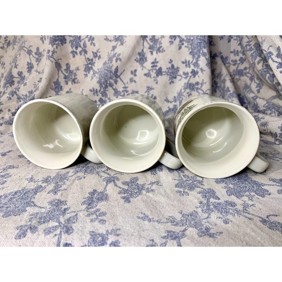 Set of 3 Vintage Handpainted Japanese Cherry Blossom Porcelain Mugs - Picture 10 of 10